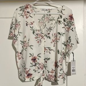 Dex short sleeved front tie blouse